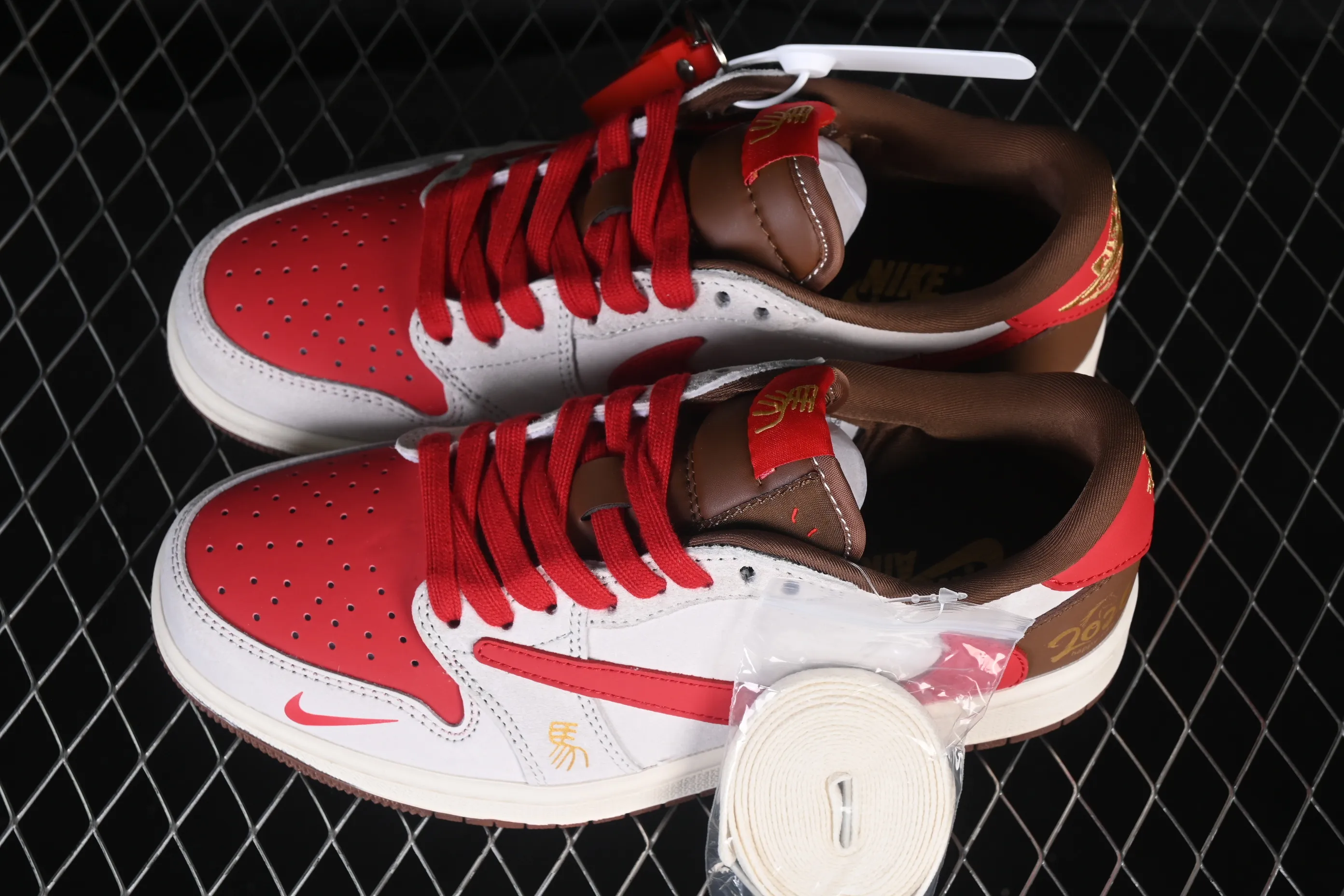 All categories Air Jordan Jordan series basketball shoes Air Jordan 1 Low High-end customized low-top sneakers Air Jordan 1 Low AJ1 Joe 1 red, white and brown contrast color High-end customized low-top retro basketball shoes FC1688-248